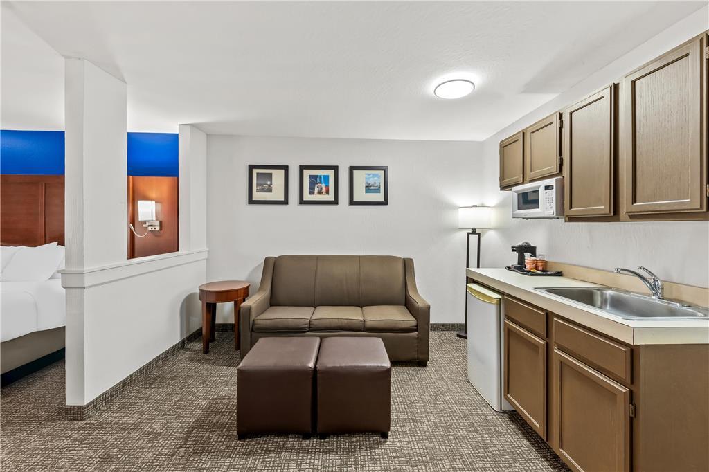 Comfort Inn & Suites Fairborn Near Wright Patterson Afb Habitación foto